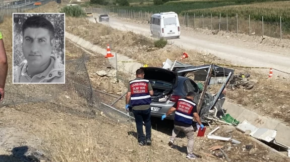 Kontrolden çıkan otomobil bekçi kulübesine uçtu: 1 ölü, 1 yaralı
