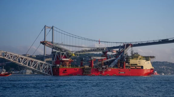 İstanbul Boğazı’nda dev platform alarmı!