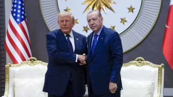 Cumhurbaşkanı Erdoğan karşıladı, Trump Türkçe konuştu!