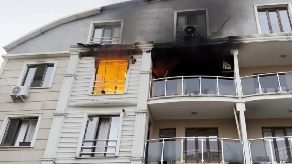 Iğdır'da alevler apartmanı sardı
