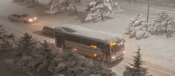 Bolu’da hayat durdu! Rampalarda araçlar mahsur kaldı