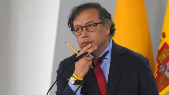 Petro, kıyıya vuran 2 ceset için soruşturma talep etti