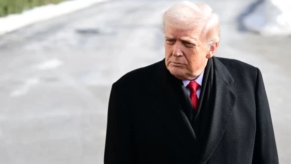 Trump’tan İran’a "Filo" tehdidi: Vurulmak istemedikleri için masadalar!