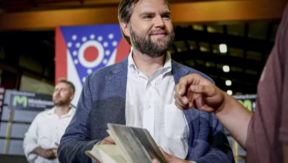 Ermenistan Başbakanı Paşinyan'dan flaş karar: Karabağ kitabı hediye eden müdürü görevden alındı!