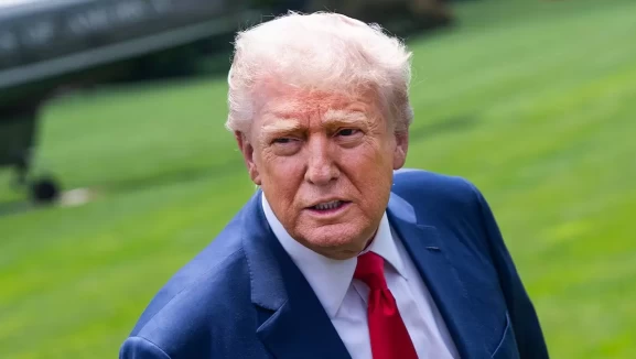 Trump'tan Merkez Bankası'na çağrı: "Faiz oranlarını hemen düşürmeli''