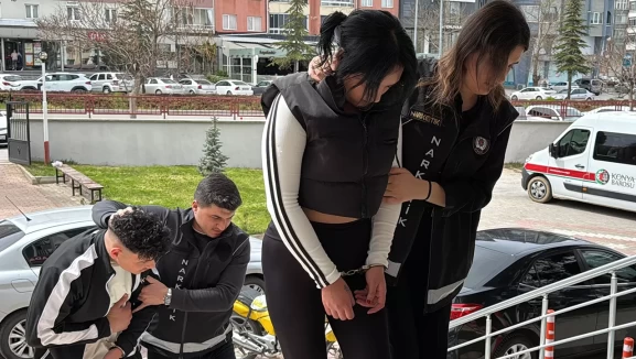 İç çamaşırına yasaklı madde saklayan kadın tutuklandı