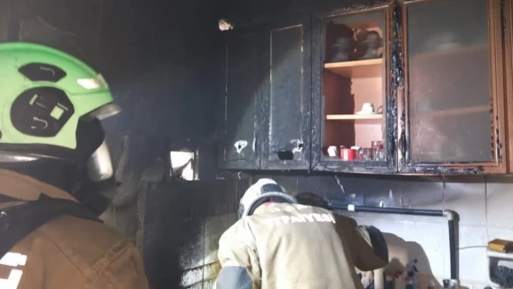 İskenderun’da korkutan yangın: Mutfakta başlayan alevleri itfaiye durdurdu