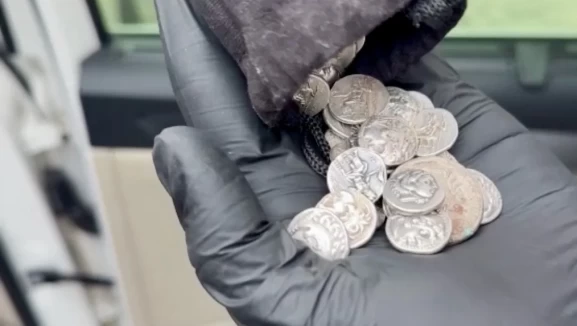 Tarihi eser kaçakçılarına büyük operasyon! 31 sikke ve obje ele geçirildi