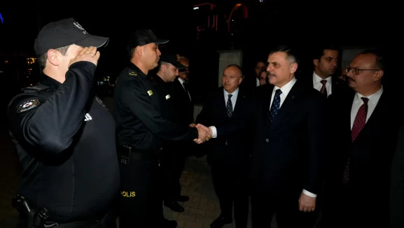 Bakan Çiftçi'den polis merkezi ziyareti: 'Rabbim ayaklarına taş değdirmesin'