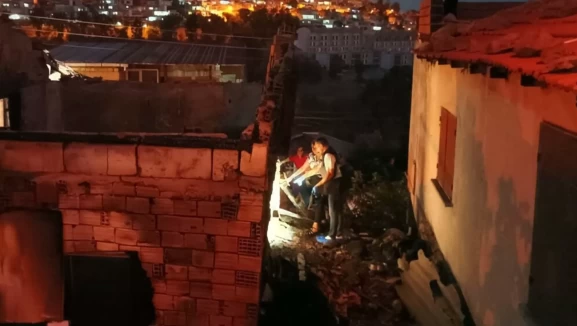 Anneanne ile 4 yaşındaki torunu yangında hayatını kaybetti