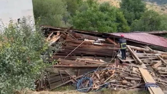 Kastamonu'da tadilat yapılan köy evi çöktü: 5 kişi yaralandı