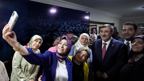 Cevdet Yılmaz: 'Türkiye ateş çemberinin ortasında istikrarla yoluna devam ediyor'