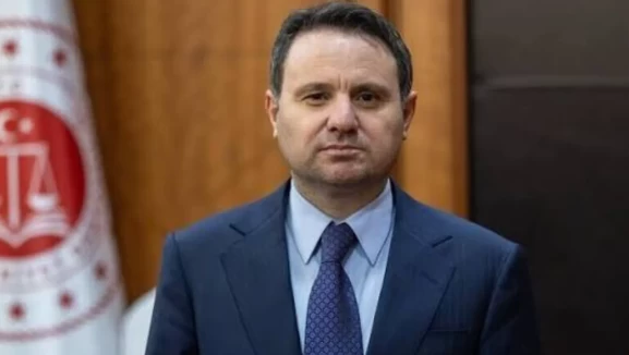 Bakan Gürlek'ten küresel sermayeye çağrı
