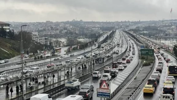 Akşam saatlerinde yoğunluk yüzde 76 seviyesine ulaştı