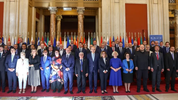 TBMM Başkanı Numan Kurtulmuş, Roma'da parlamento başkanlarıyla aile fotoğrafı çektirdi