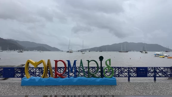 Muğla’da sağanak yolları suya gömdü