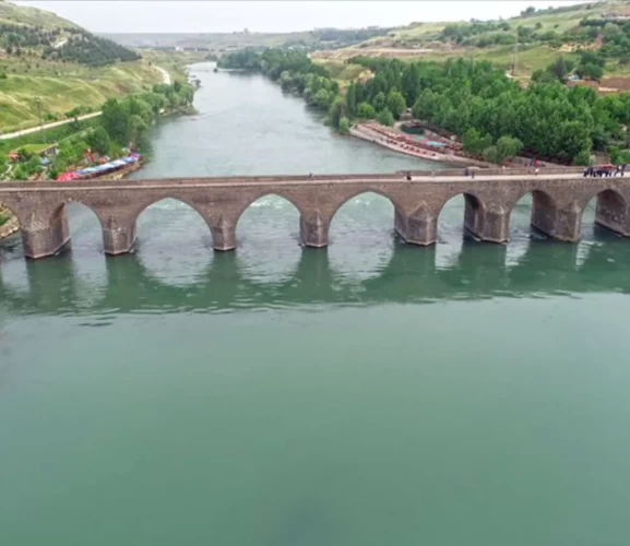 Dicle Nehri’ndeki köpüklenmenin nedeni belli oldu!