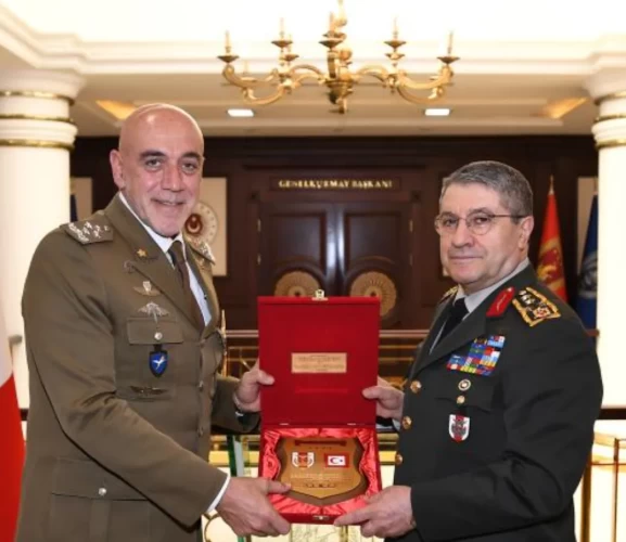 Orgeneral Bayraktaroğlu İtalyan komutanı ağırladı
