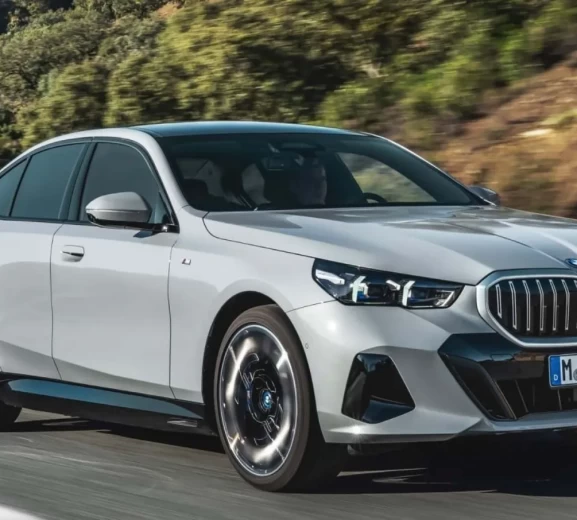 BMW ödüllere doymadı