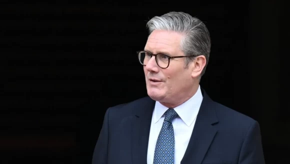 Starmer’dan tarihi itiraf: Epstein bağlantılı Peter Mandelson’ı atamamalıydım