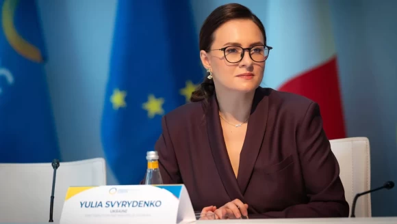 Ukrayna Başbakanı istifa etti! Zelenski'den yeni teklif
