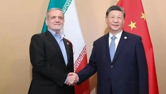 İran'dan Çin'in yaptırım restine tam destek