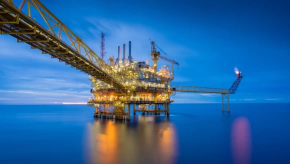 EIA petrol fiyatı tahminini yükseltti