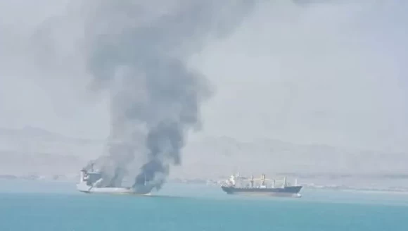 Hürmüz Boğazı'nda petrol tankeri vuruldu!