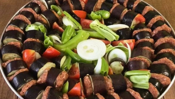MasterChef’te şefleri bile şaşırtan beyinli patlıcan kebabı tarifi