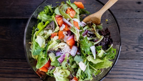 Gençliği geri getiren o salata tarifi!