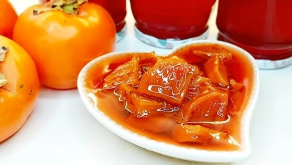 Bağırsakları düzenleyen Cennet Hurması reçeli