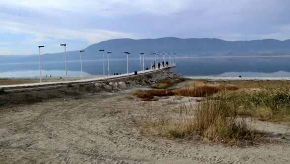 Türkiye’nin 7’nci büyük gölü alarm veriyor! Burdur Gölü 55 yılda 21 metre çekildi