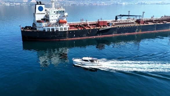 İzmit Körfezi’nden 7 bin metreküp atık çıkarıldı