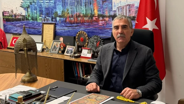 Papa ziyaretinde yaşananlara MHP'li Eyüp Yıldız'dan sert tepki: Peygamber Efendimiz’e bağlılığımız sorgulanamaz