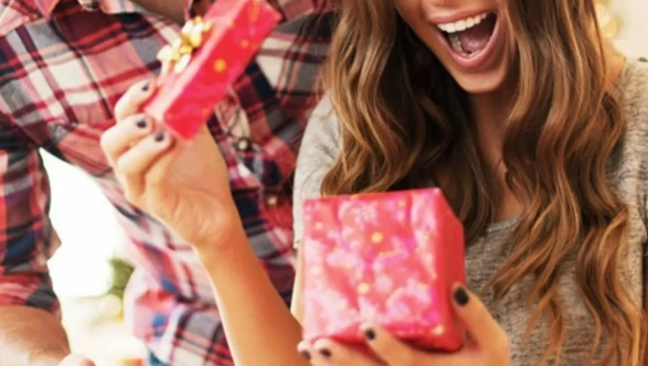 Yeni yılın en romantik hediyeleri