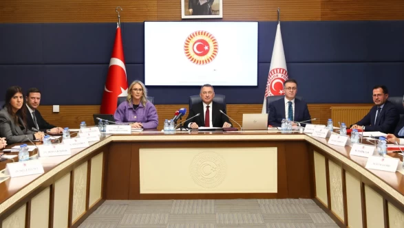 Dışişleri Komisyonu Başkanı Oktay: SDG'nin Suriye'yle bütünleşmesi kritik önem taşımaya devam etmektedir