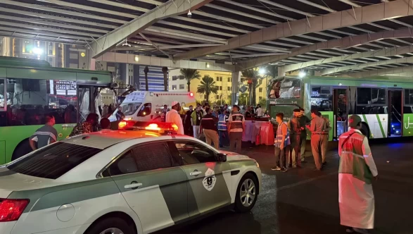 Kutsal topraklarda acı olay: Türk kafilesine otobüs çarptı