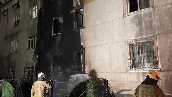 Ümraniye’de alevler binayı sardı