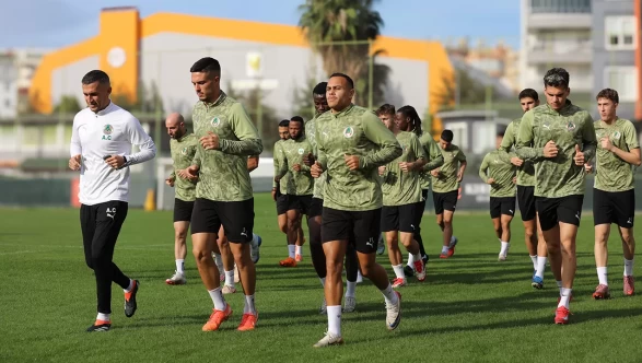 Alanyaspor, Çorum FK maçı hazırlıklarını tamamladı