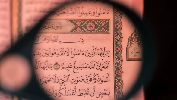 Tilavet secdesi sadece Arapça okuyunca mı gerekir? İşte o 'ihtiyat' detayı!