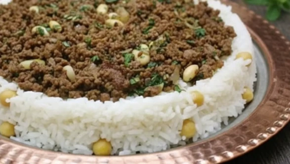 Sunumu şahane Duvaklı Pilav tarifi