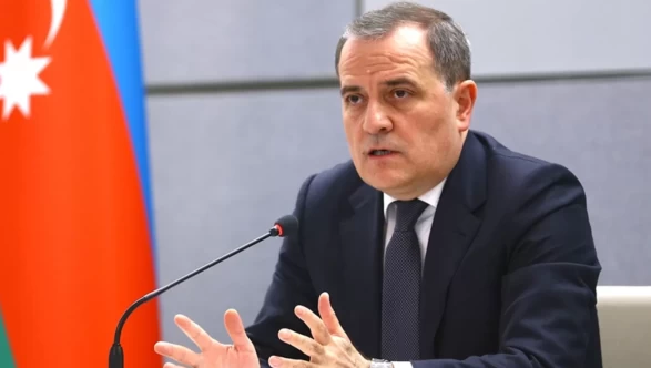 Azerbaycan'dan İran kararı: Diplomatlar acil koduyla tahliye edildi!