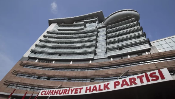 'Parti yolsuzluklarla anılmasın' diyenleri CHP'den ihraç edenler, Özkan Yalım'a aynı cesareti gösteremedi! İşte olay çıkaracak iddialar!