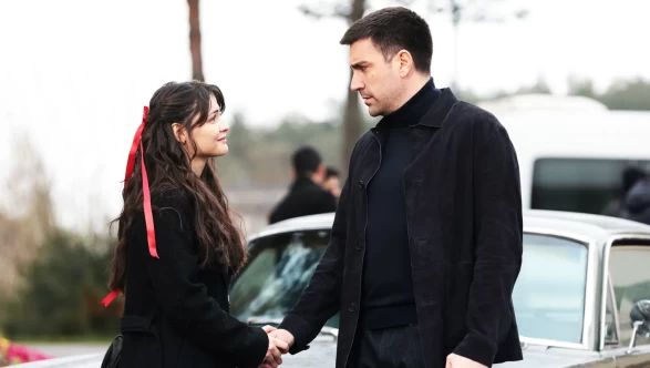 Çirkin dizisi oyuncuları ve konusu: Çirkin kadrosunda kimler var?