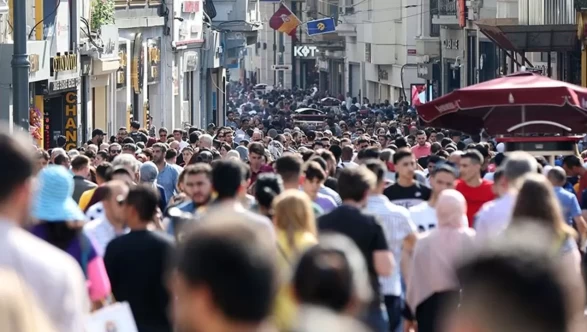 Türkiye istihdamda hız kesmeden ilerliyor: İlk 3 ayda 331 bin kişi iş sahibi oldu