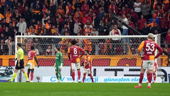 Galatasaray, ligde 5. beraberliğini aldı!