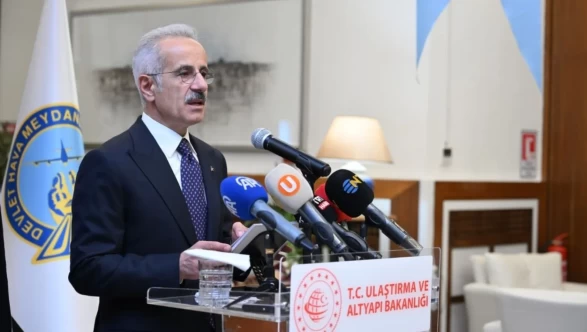 Bakan Uraloğlu havacılıkta Cumhuriyet tarihinin rekorunu açıkladı!