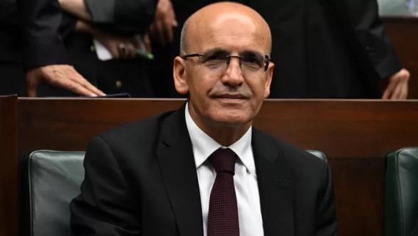 Bakan Şimşek Paris'te konuştu: 'Türkiye'de o ATM'leri yasakladık'