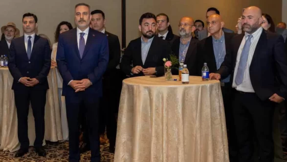 Bakan Fidan, Toronto'da Türk iş insanlarıyla bir araya geldi