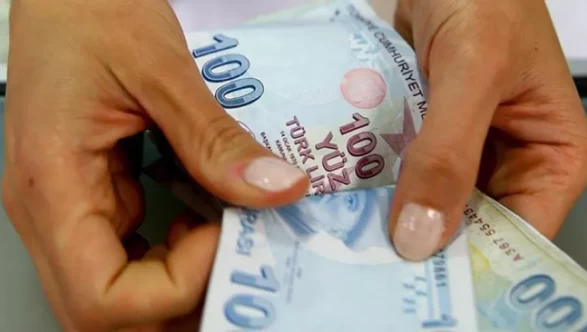 ​Memur emeklisine seyyanen zam verilecek mi? Sendikaların AYM başvurusu sonrası gözler Meclis'e çevrildi